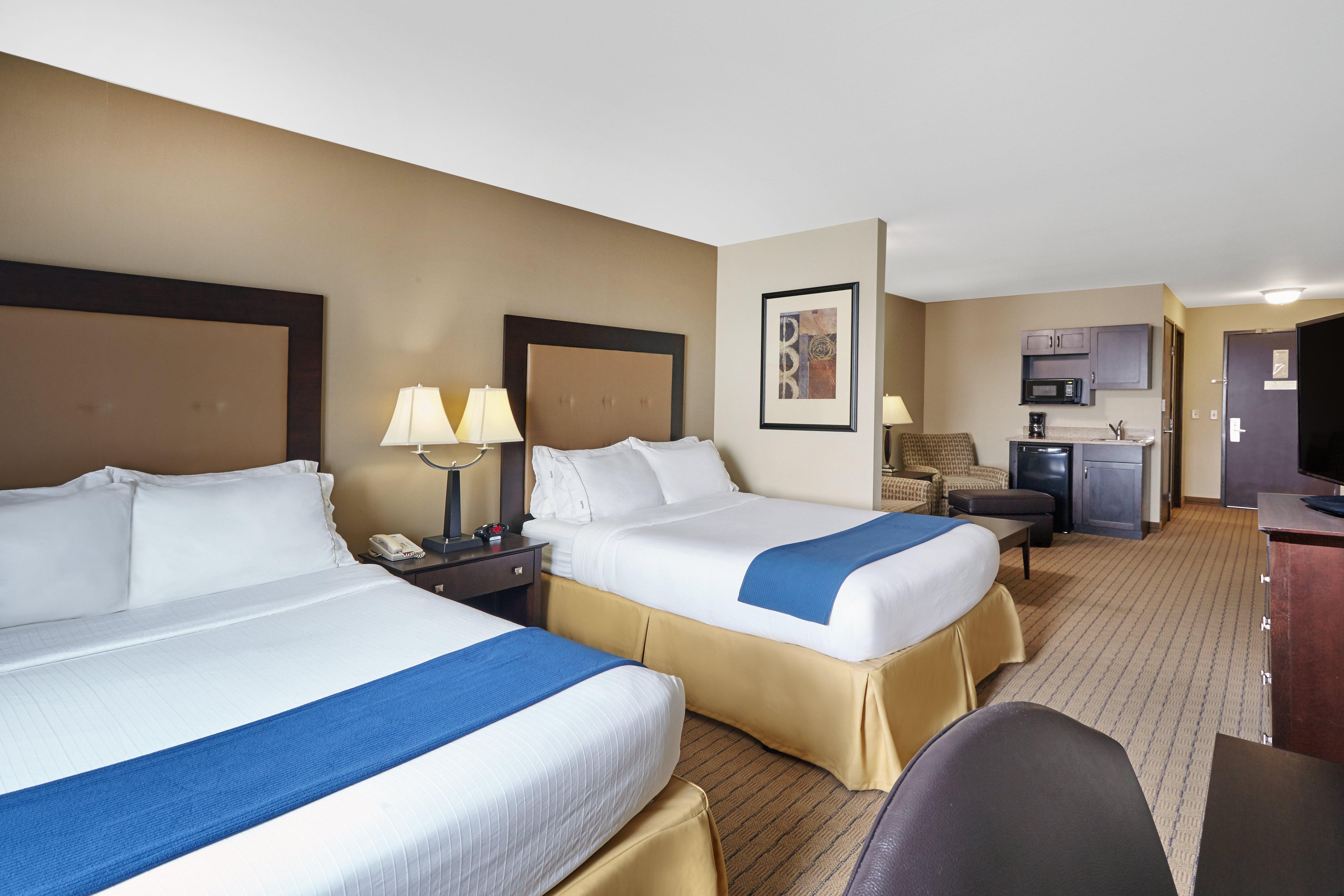 Holiday Inn Express & Suites Madison-Verona By Ihg Luaran gambar