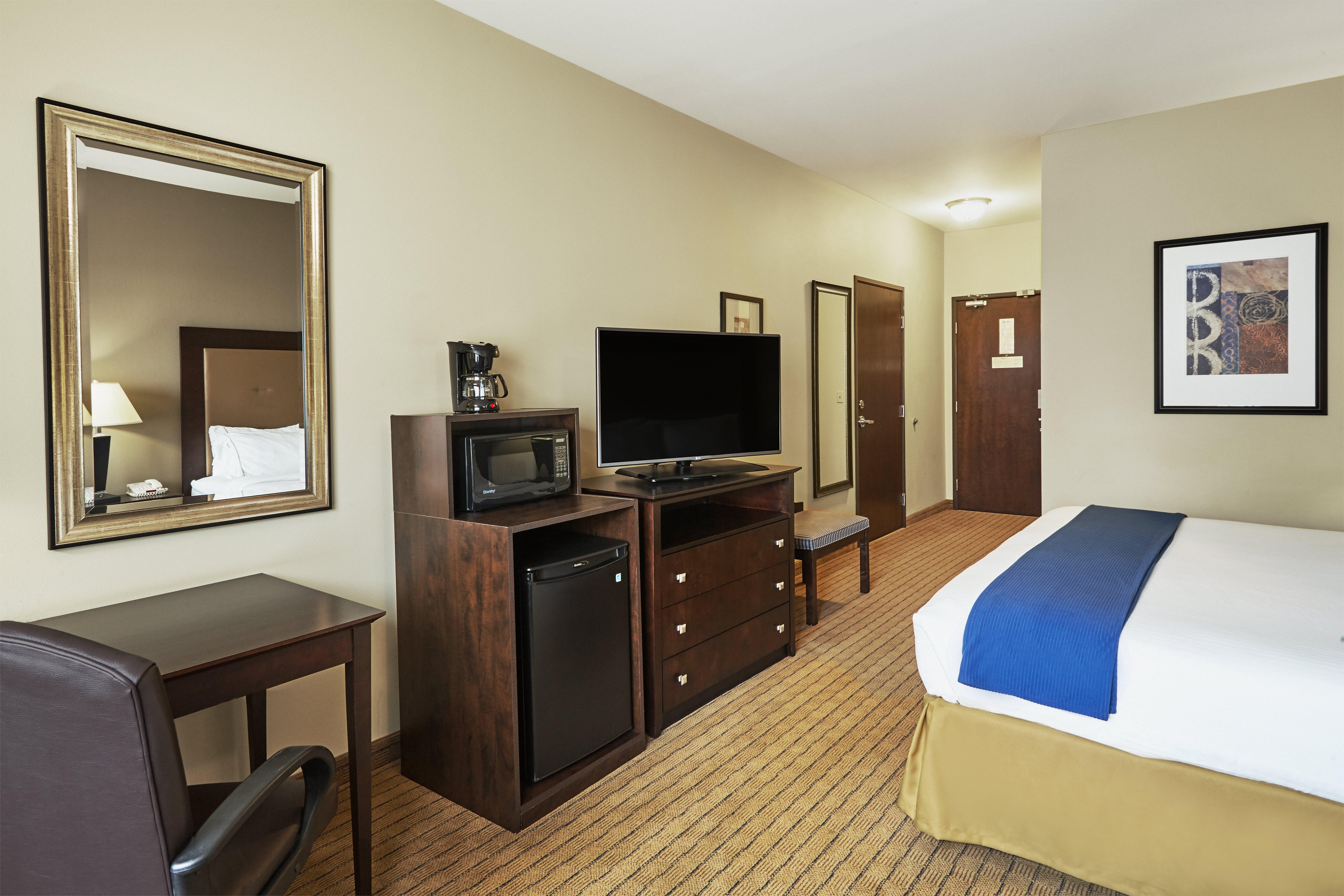 Holiday Inn Express & Suites Madison-Verona By Ihg Luaran gambar