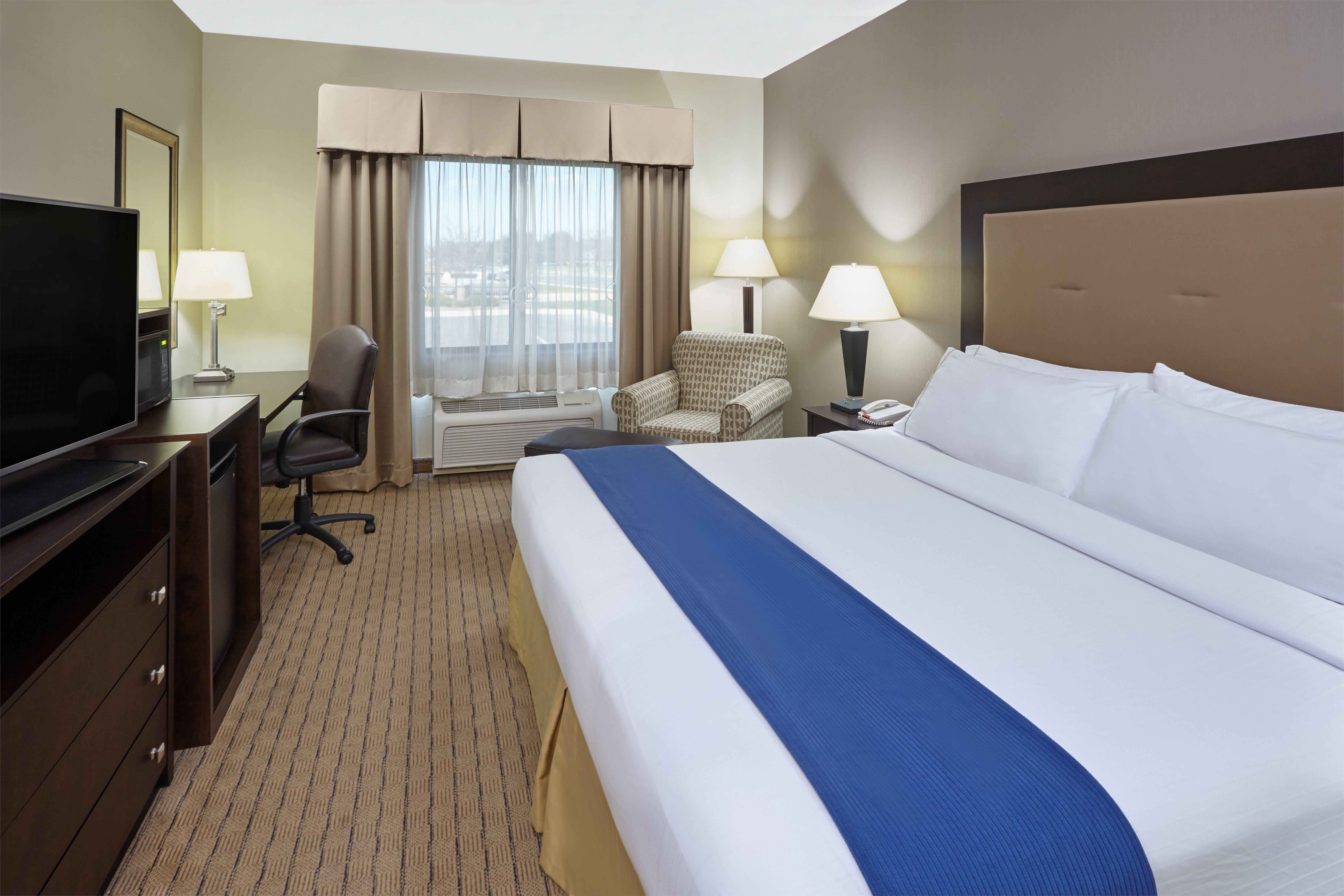 Holiday Inn Express & Suites Madison-Verona By Ihg Luaran gambar