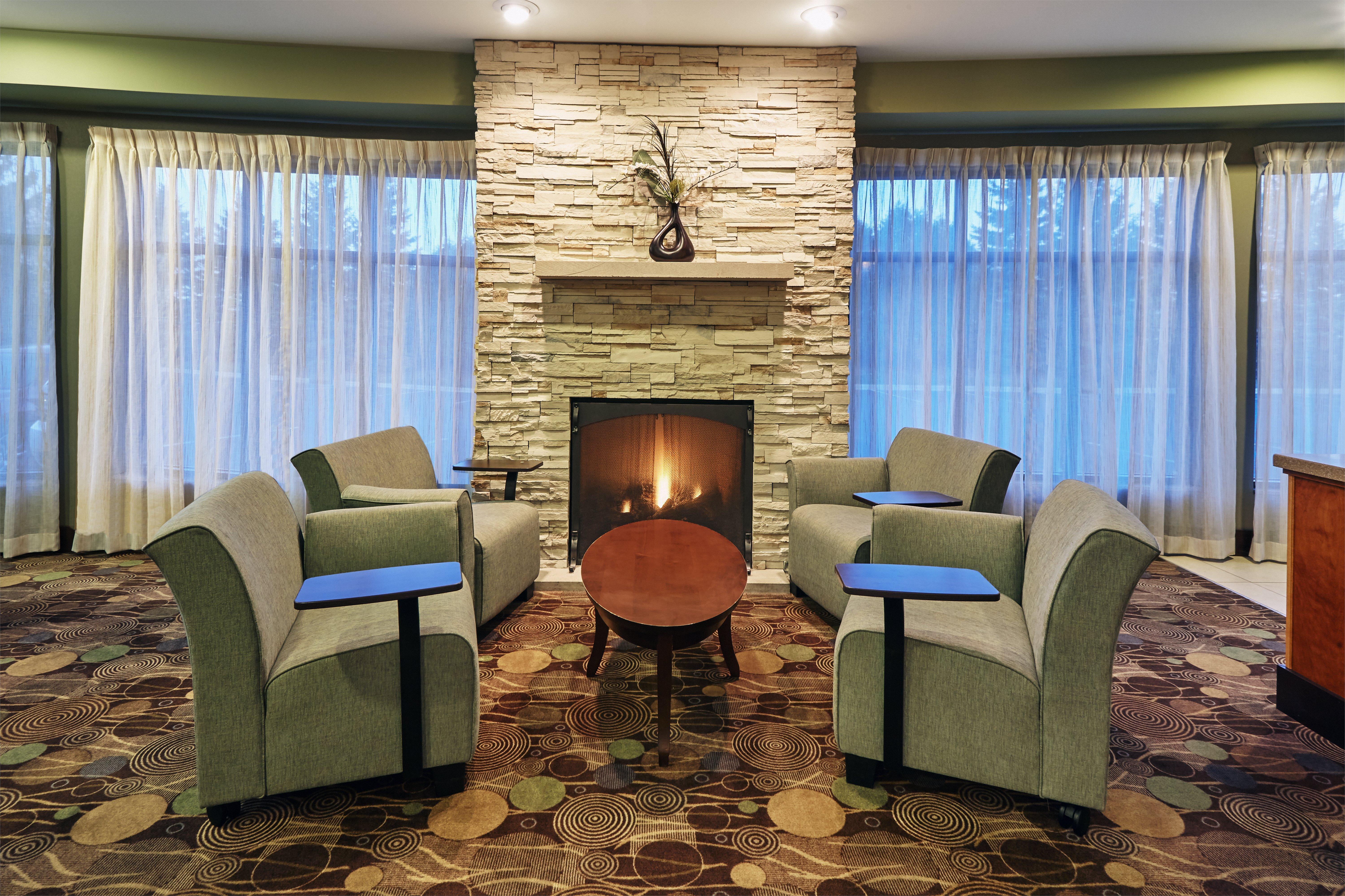 Holiday Inn Express & Suites Madison-Verona By Ihg Luaran gambar