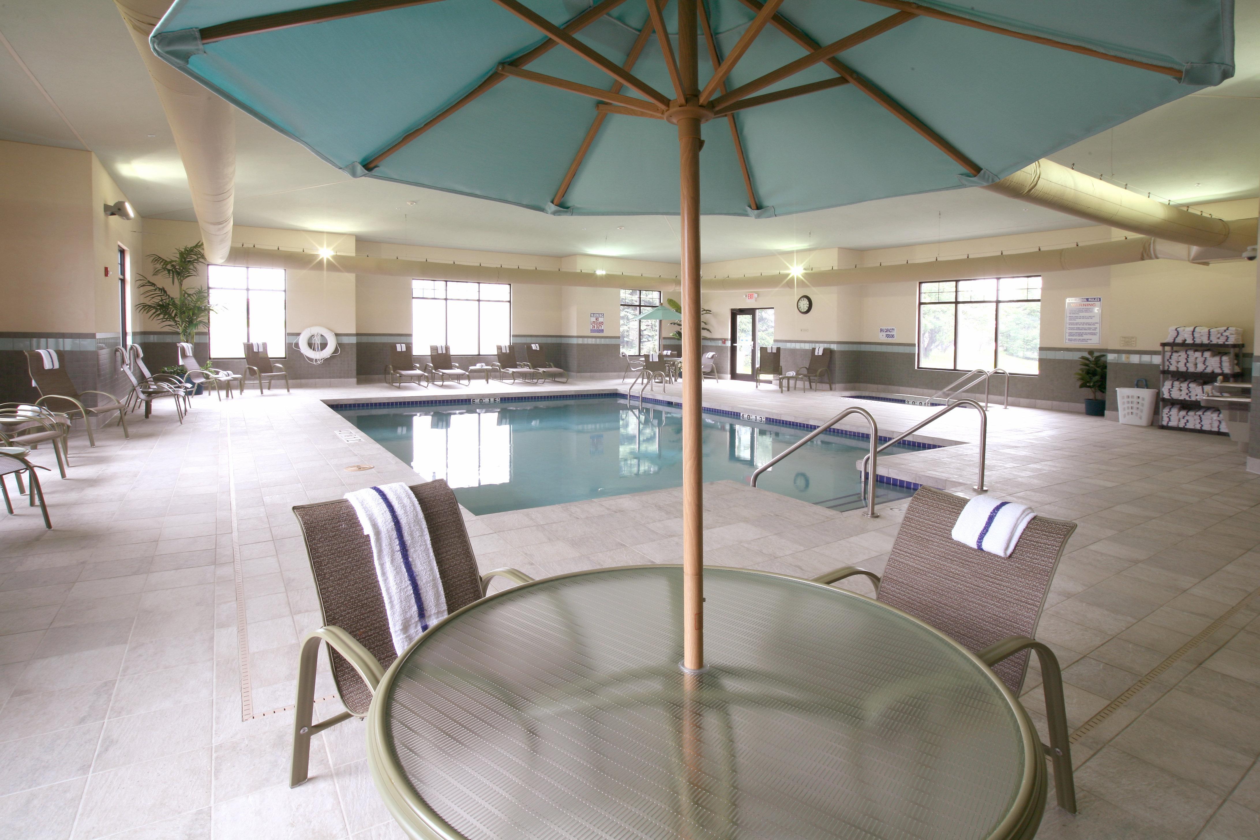 Holiday Inn Express & Suites Madison-Verona By Ihg Luaran gambar