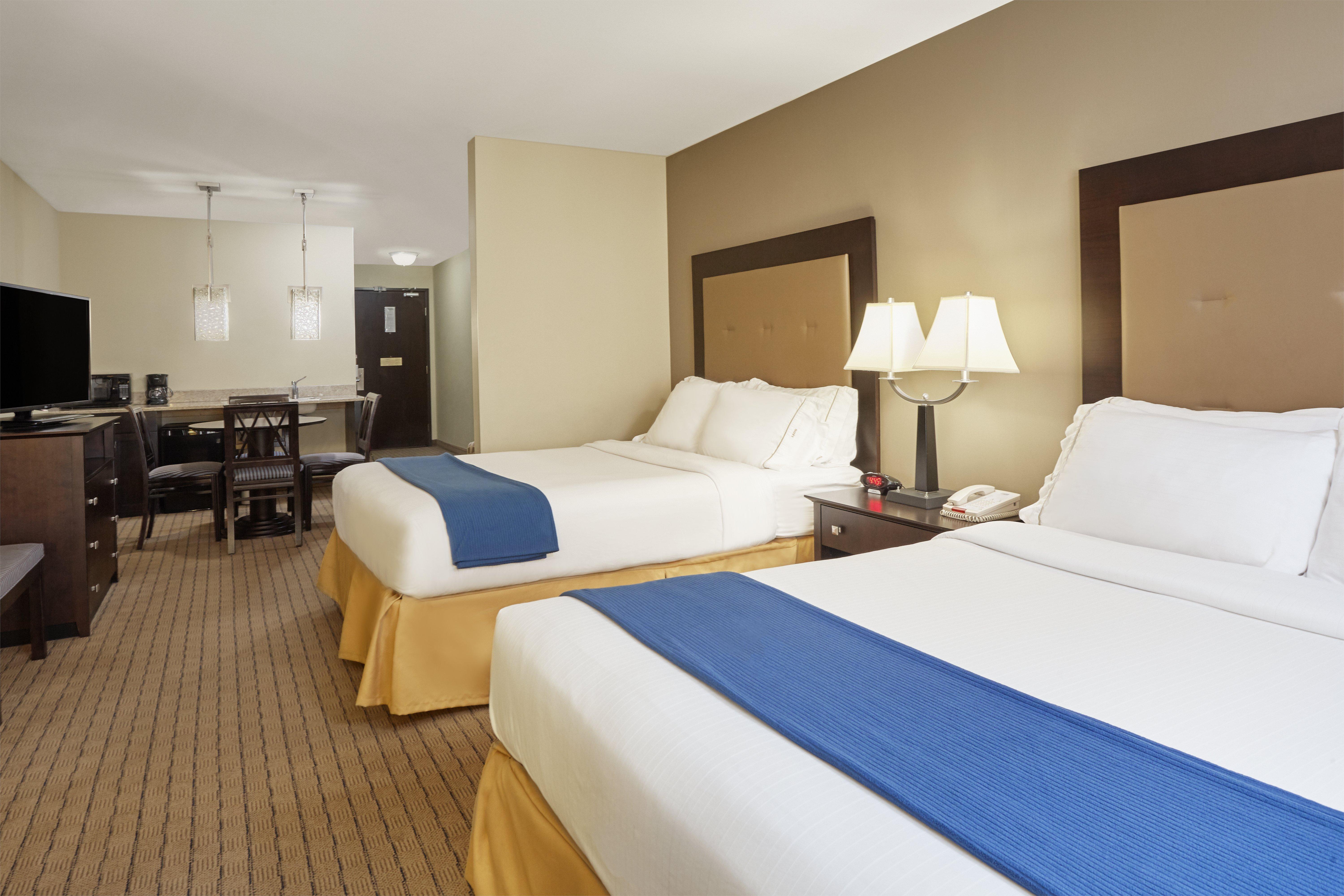 Holiday Inn Express & Suites Madison-Verona By Ihg Luaran gambar