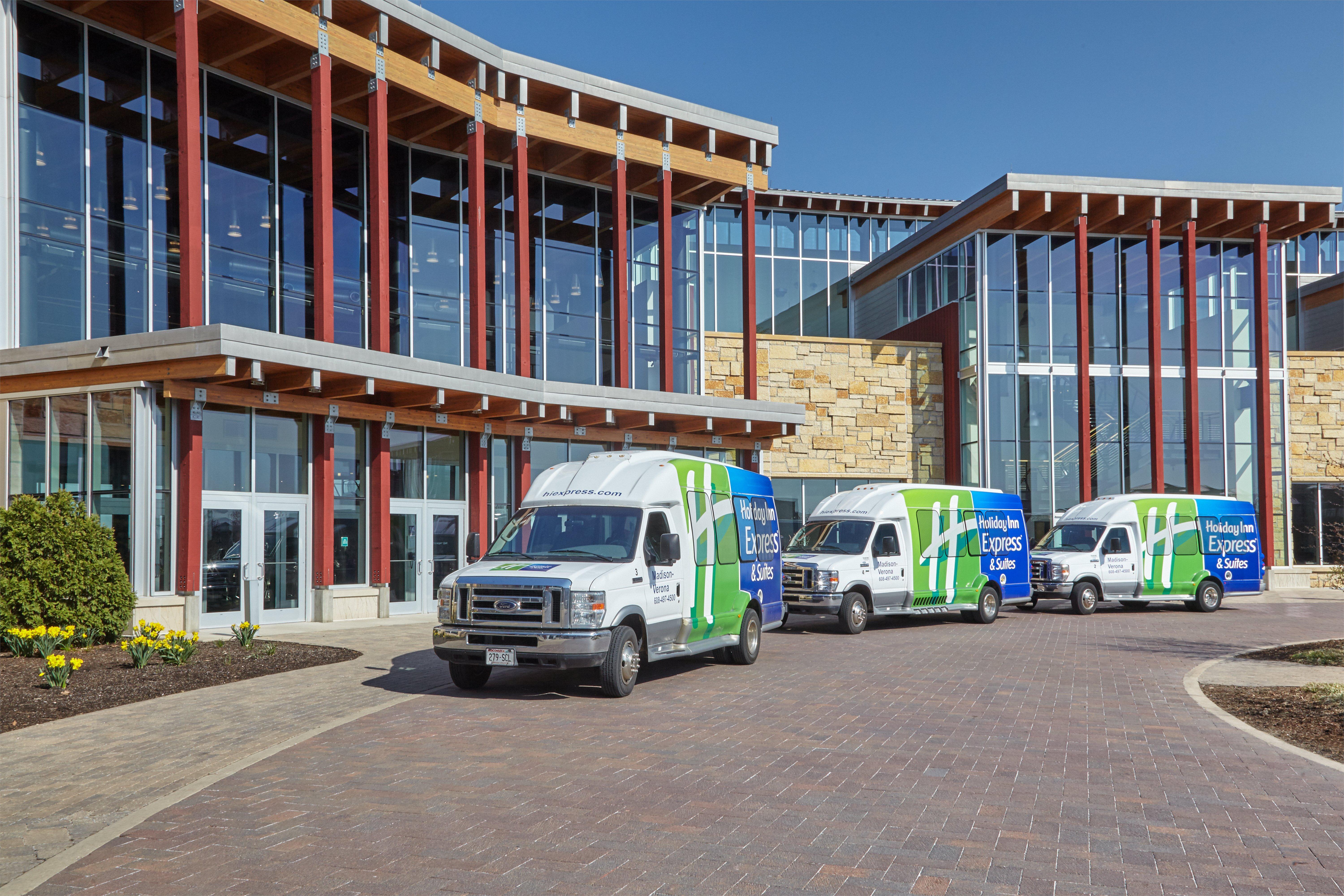 Holiday Inn Express & Suites Madison-Verona By Ihg Luaran gambar
