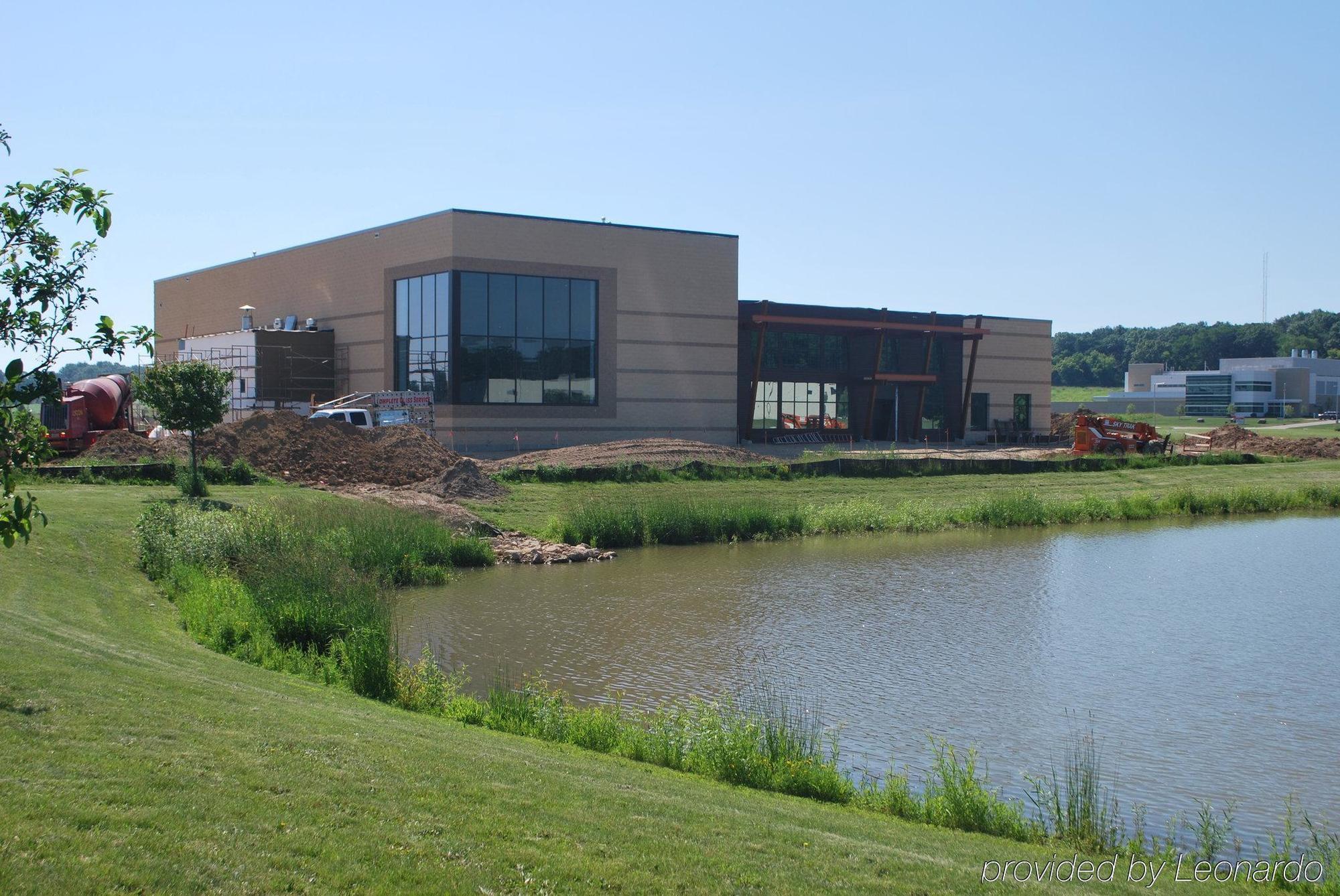 Holiday Inn Express & Suites Madison-Verona By Ihg Luaran gambar
