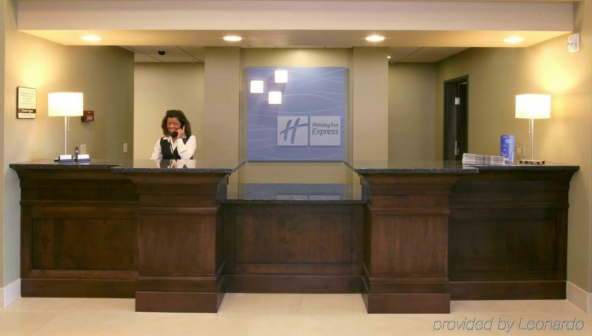 Holiday Inn Express & Suites Madison-Verona By Ihg Luaran gambar